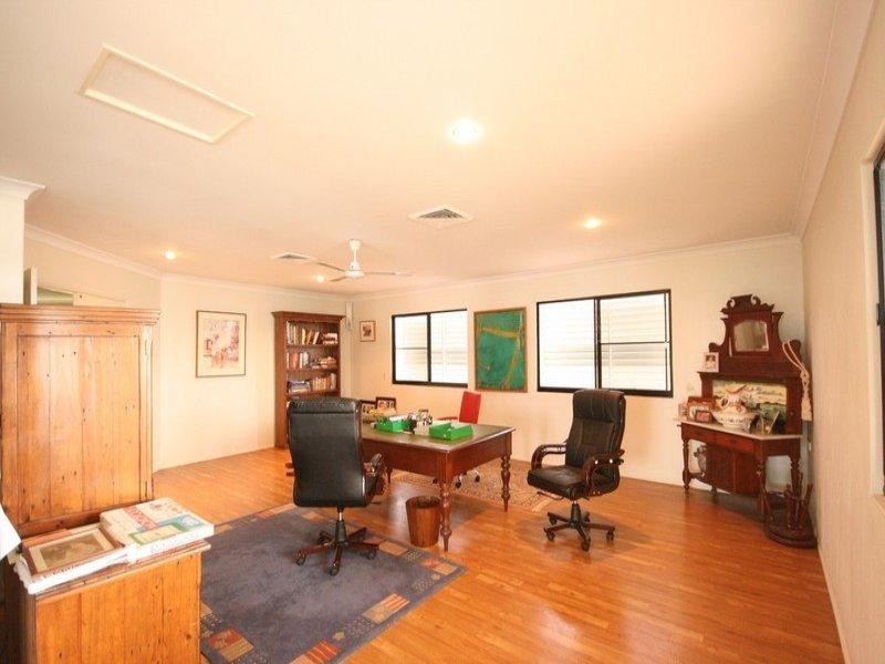 14 Captain Blackwood Drive, Sarina QLD 4737