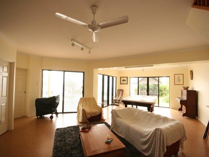 14 Captain Blackwood Drive, Sarina QLD 4737