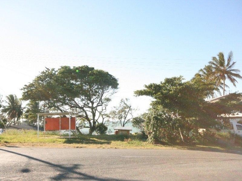 14 McCarthy Street, Hay Point QLD 4740