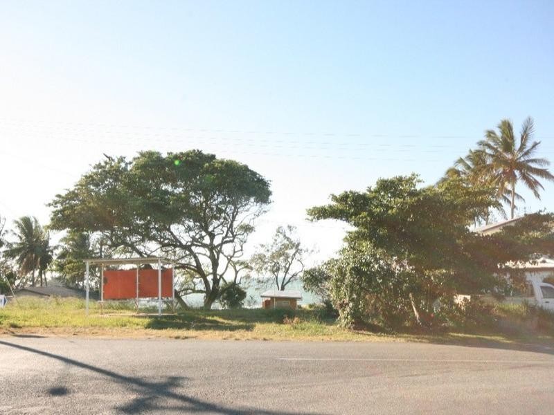 14 McCarthy Street, Sarina QLD 4737