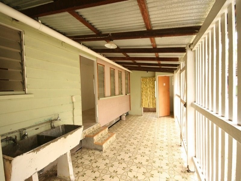 64 Range Road, Sarina QLD 4737