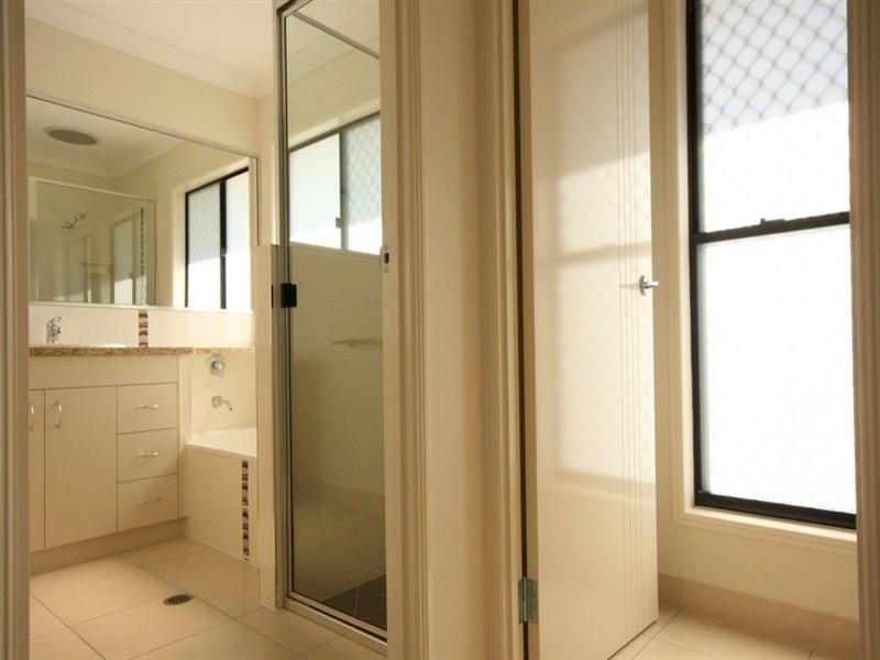 18 Pacific Avenue, Sarina QLD 4737