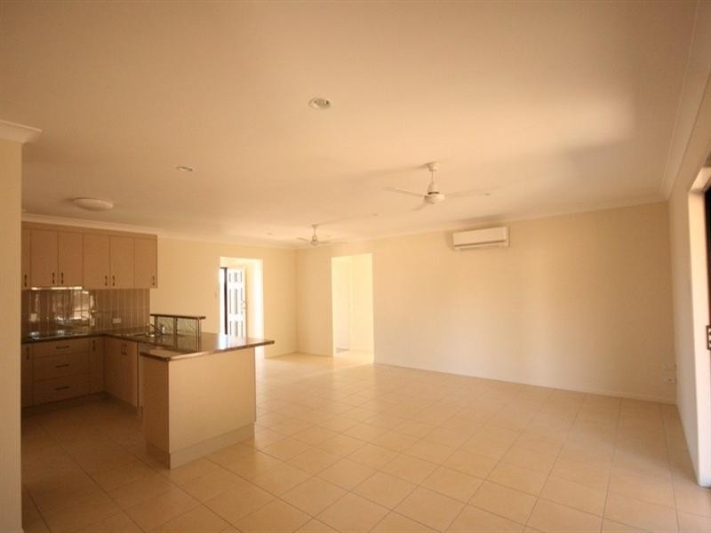 18 Pacific Avenue, Sarina QLD 4737