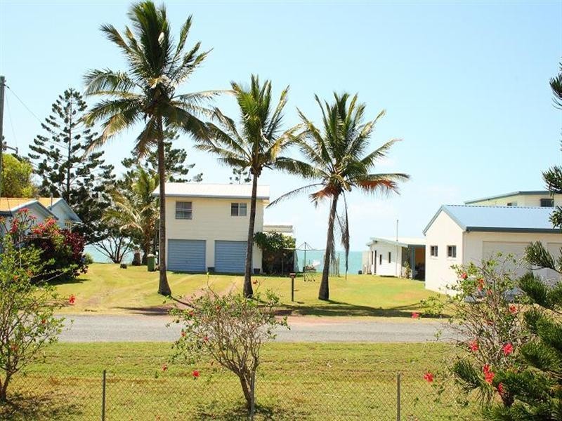 4 Westcott Avenue, Grasstree Beach QLD 4740
