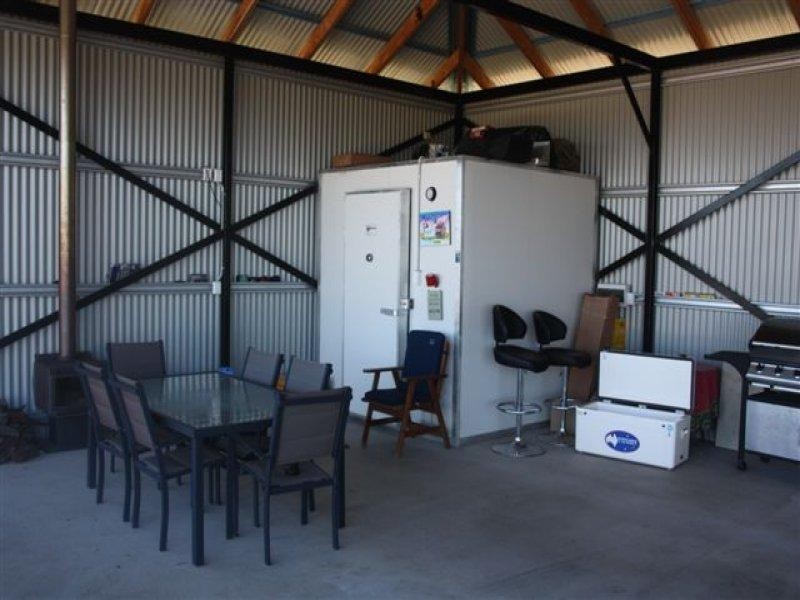 90 Montrose Road, Capella QLD 4723