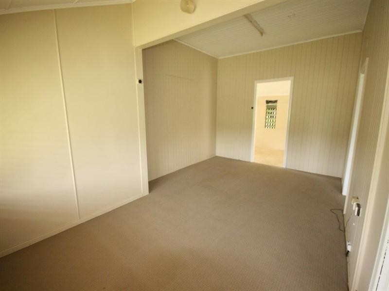 64 Range Road, Sarina QLD 4737