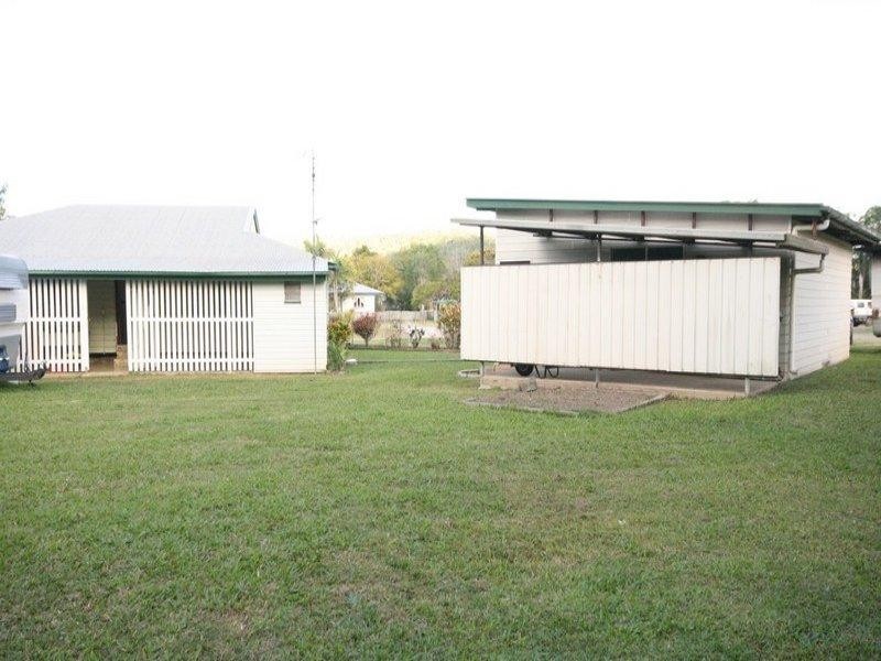 64 Range Road, Sarina QLD 4737