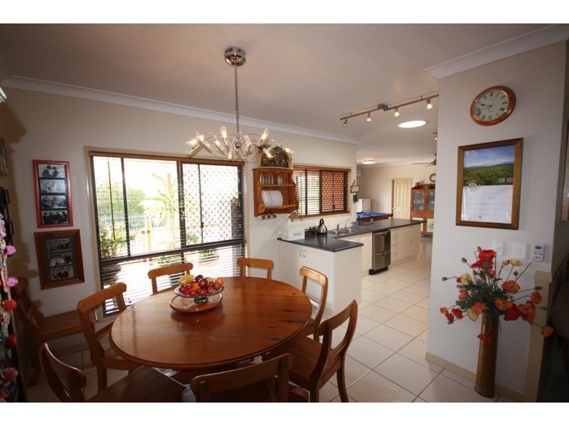 12 Capricorn Highway, Emerald QLD 4720