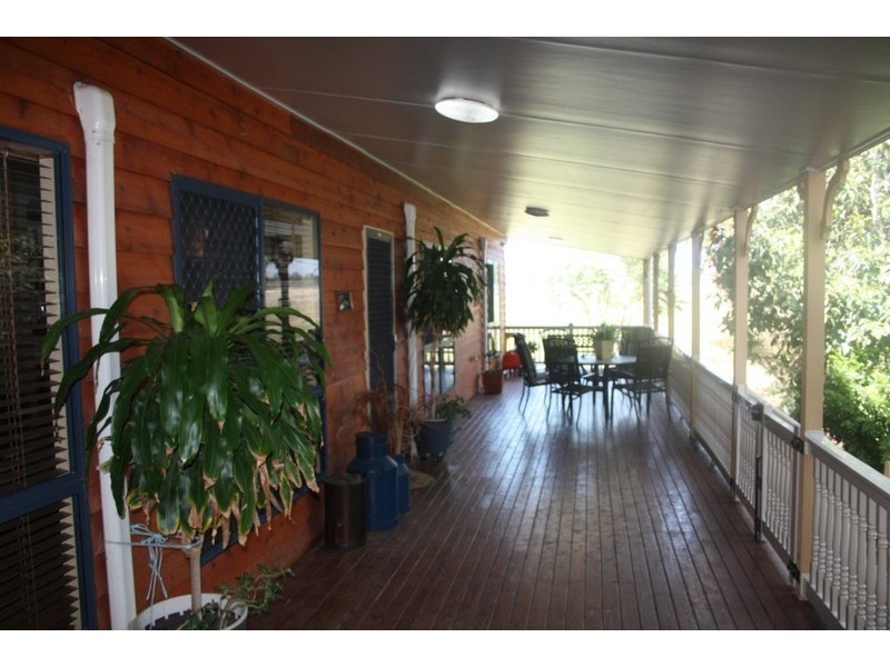 12 Capricorn Highway, Emerald QLD 4720