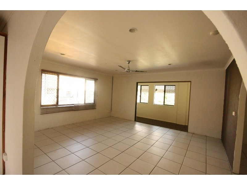 14 Sunset Drive, Sarina QLD 4737