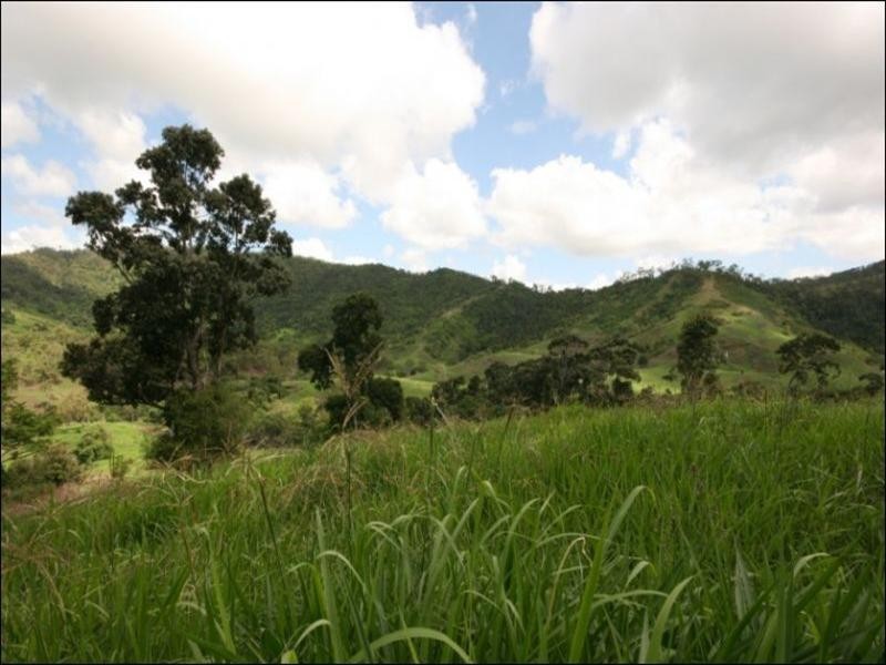 467 Middle Creek Road, Sarina QLD 4737