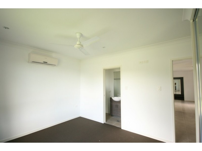 70 West, Sarina QLD 4737