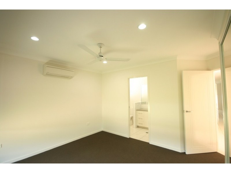 73 West, Sarina QLD 4737