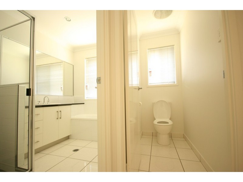 73 West, Sarina QLD 4737