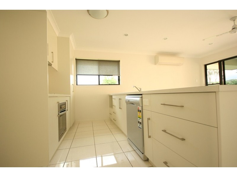 73 West, Sarina QLD 4737