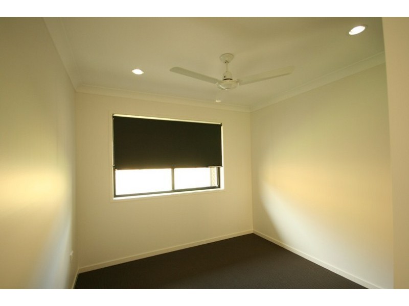 73 West, Sarina QLD 4737