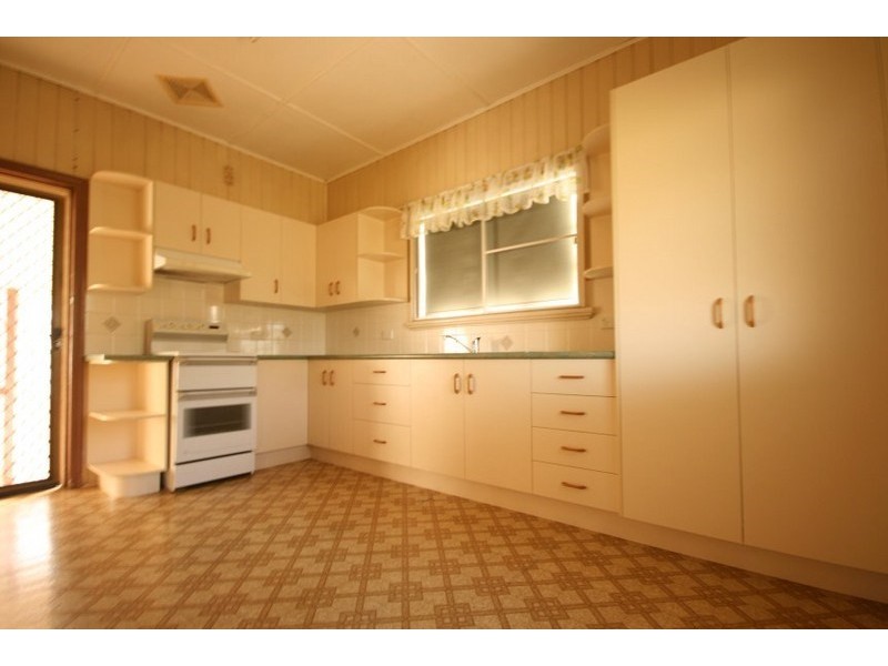 13 Brooks, Sarina QLD 4737