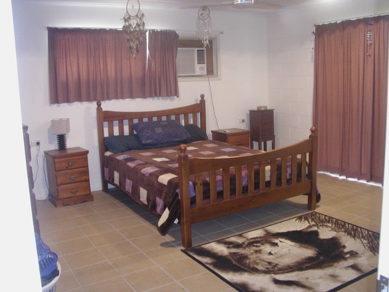 1 Lamberts Road, Sarina QLD 4737