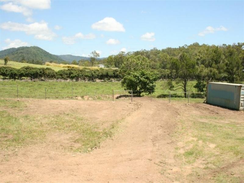 727 Range Road, Sarina QLD 4737