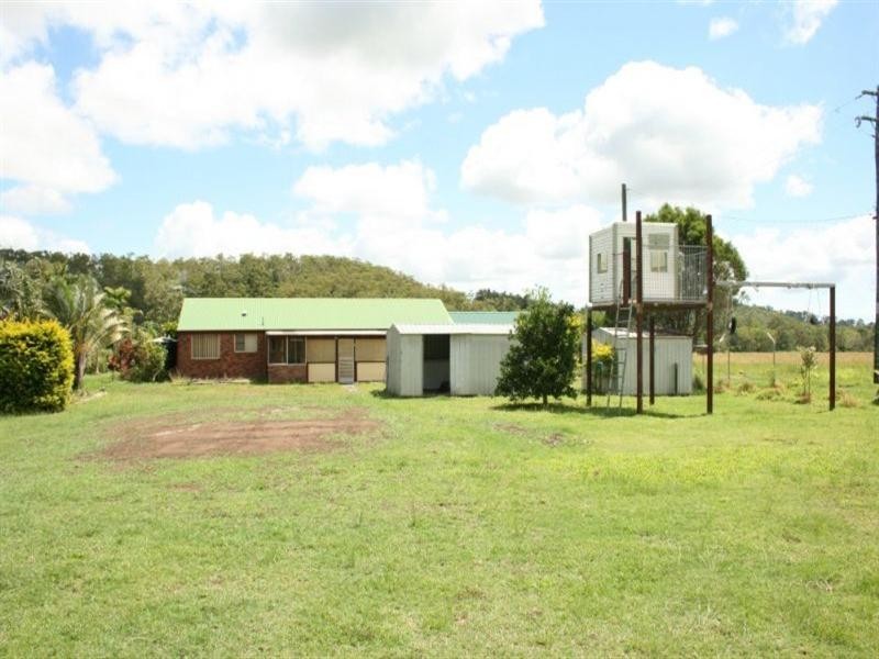 727 Range Road, Sarina QLD 4737