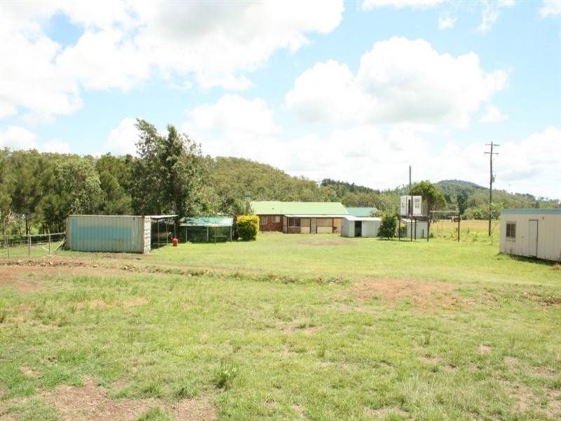 727 Range Road, Sarina QLD 4737