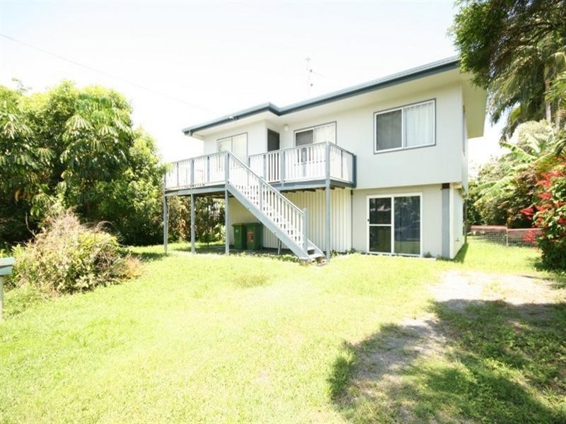 3 Manon, Armstrong Beach QLD 4737