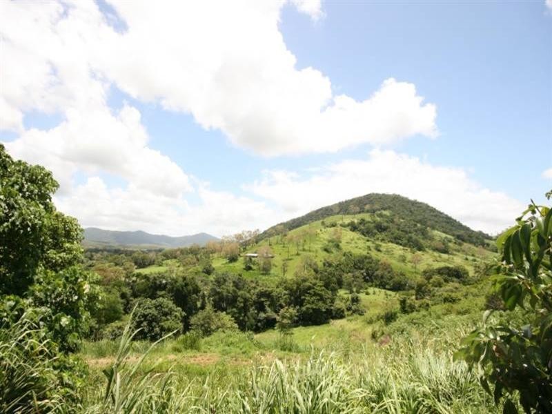 2 Webster Road, Sarina QLD 4737