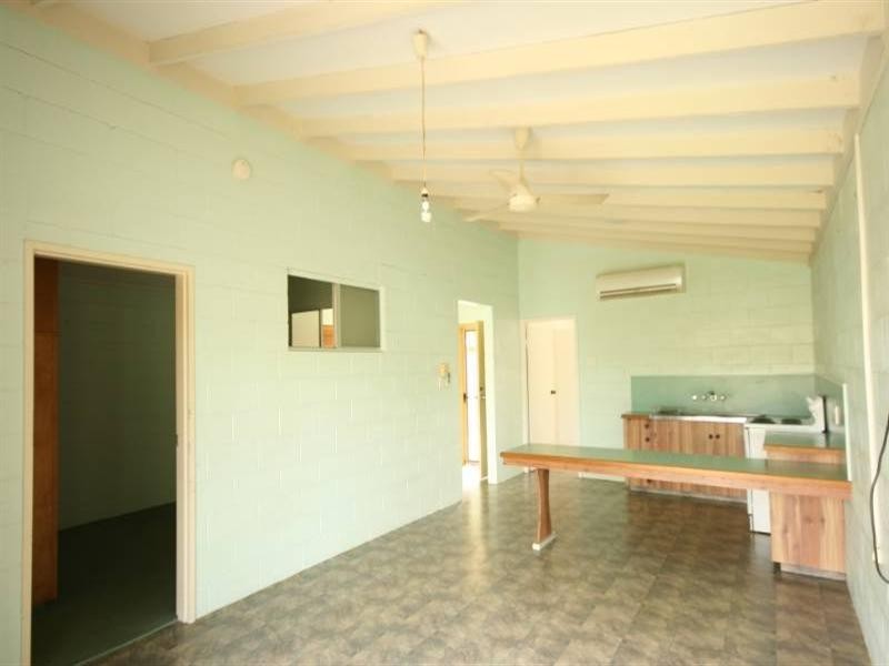 47 Owen Jenkins, Sarina Beach QLD 4737