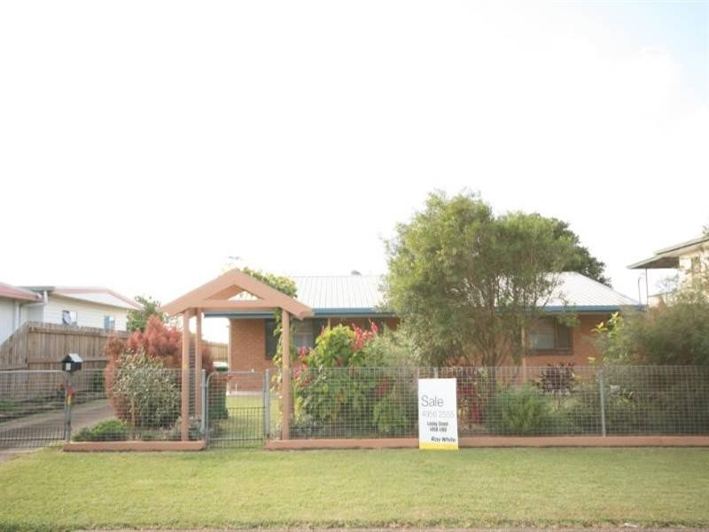 9 Ware, Sarina QLD 4737