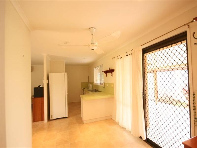 9 Ware, Sarina QLD 4737