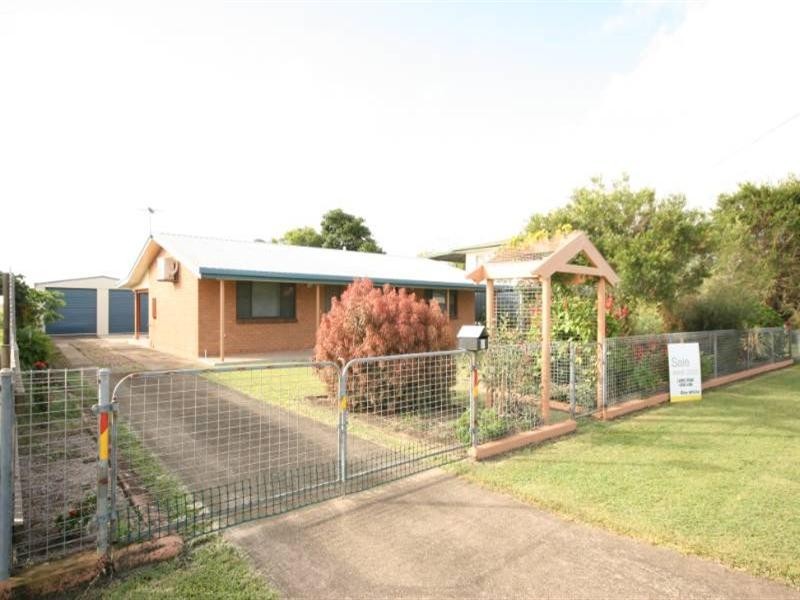 9 Ware, Sarina QLD 4737