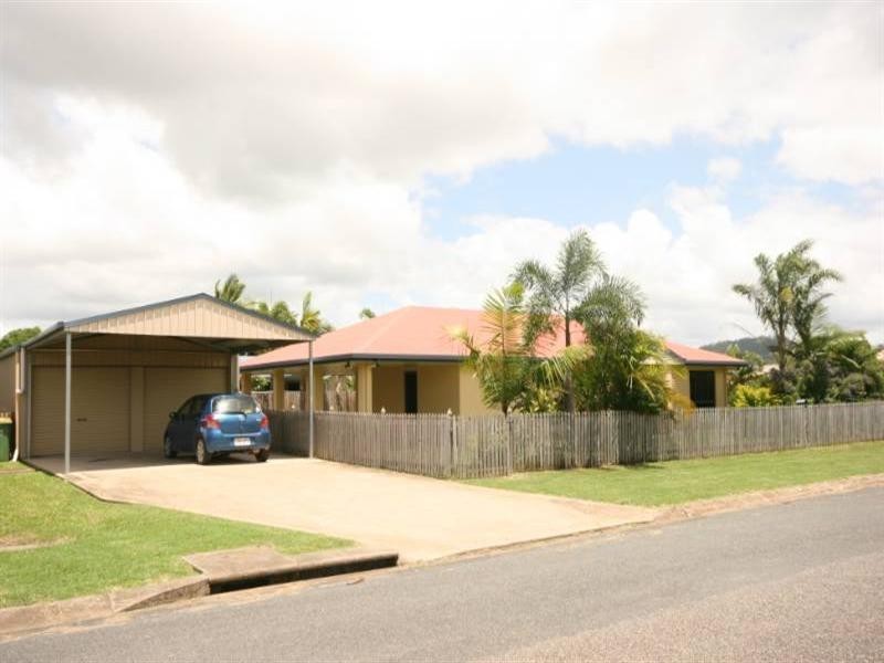 1 Brownsey, Sarina QLD 4737