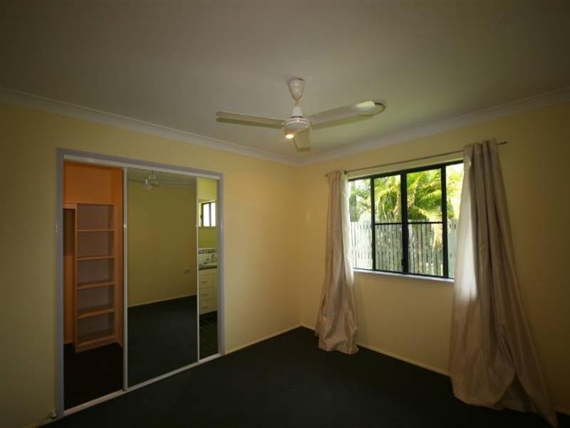 1 Brownsey, Sarina QLD 4737