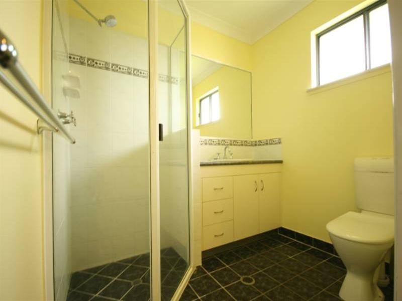 1 Brownsey, Sarina QLD 4737