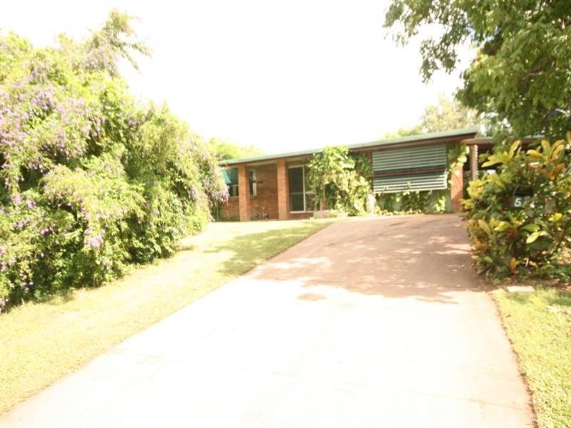 54 Crescent, Armstrong Beach QLD 4737