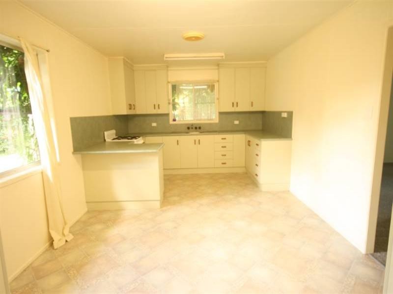 54 Crescent, Armstrong Beach QLD 4737