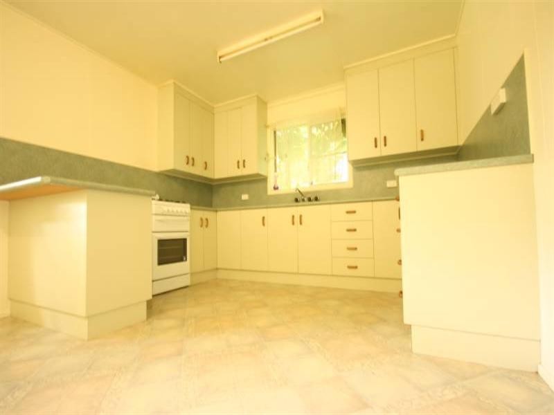 54 Crescent, Armstrong Beach QLD 4737