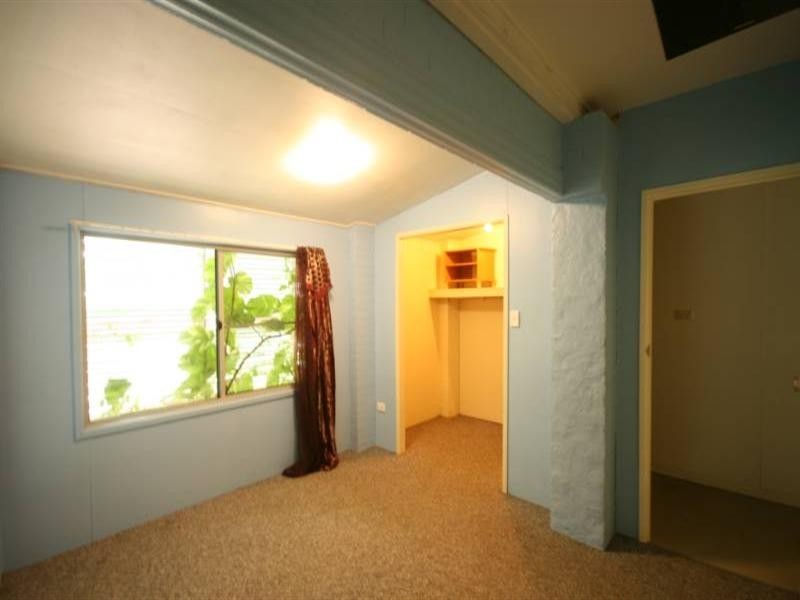 54 Crescent, Armstrong Beach QLD 4737