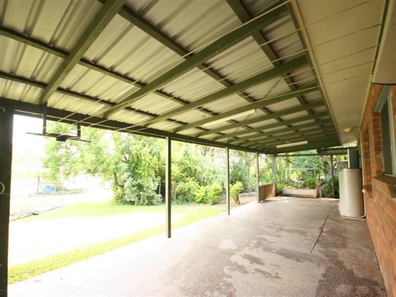 54 Crescent, Armstrong Beach QLD 4737