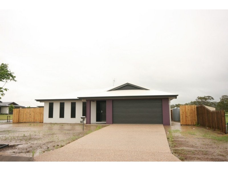 2 Ocean Court, Sarina QLD 4737