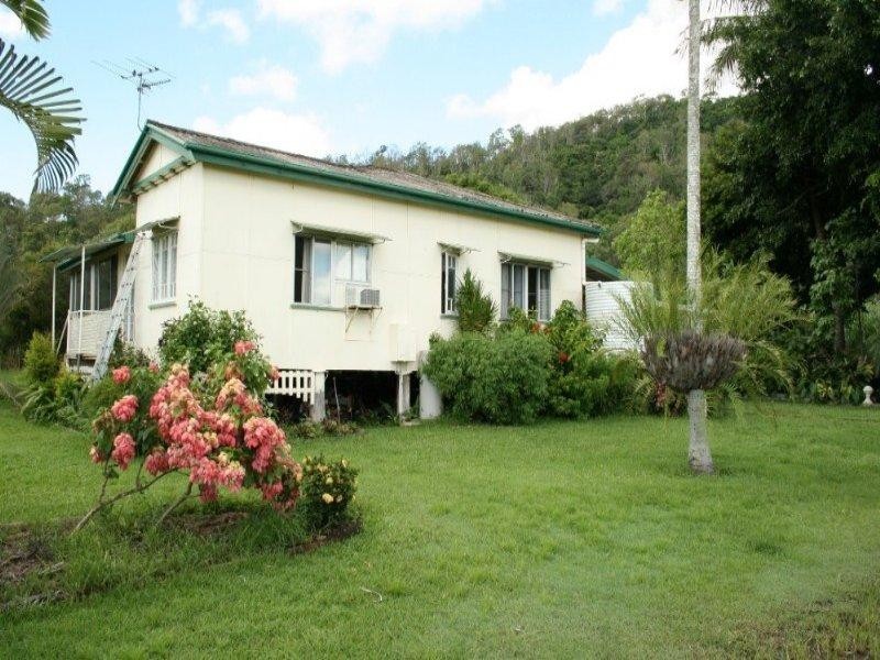 100 Whitaker Road, Sarina QLD 4737