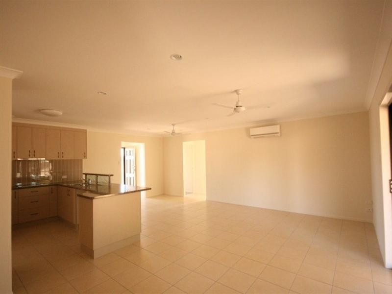 18 Pacific, Sarina QLD 4737