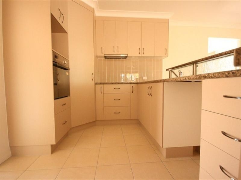18 Pacific, Sarina QLD 4737