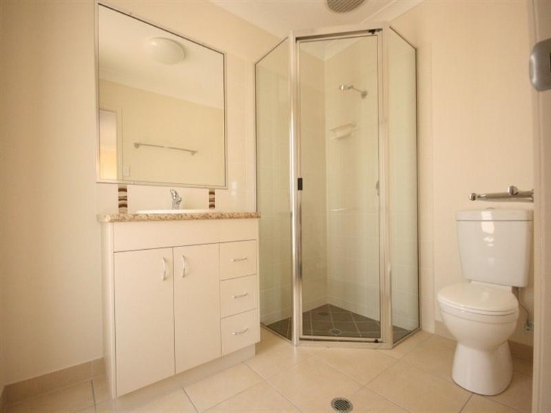 18 Pacific, Sarina QLD 4737