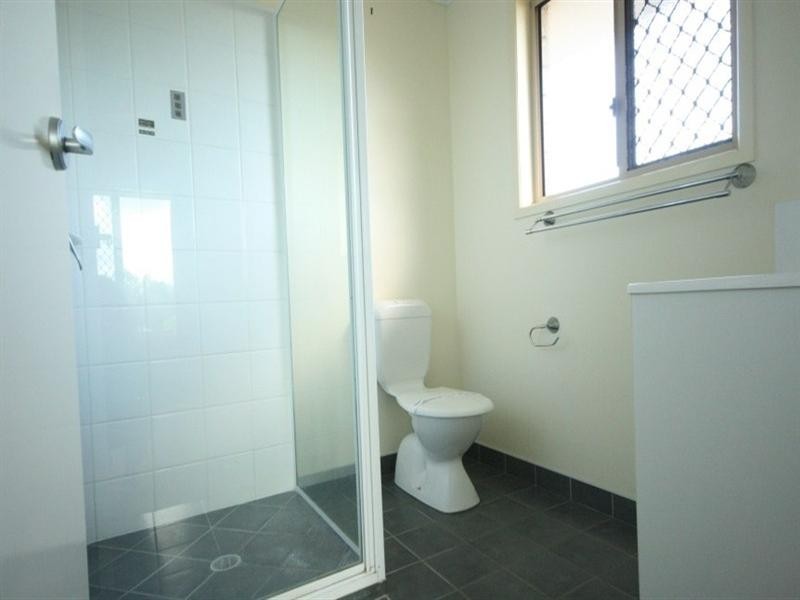 28 Jackson, Sarina QLD 4737