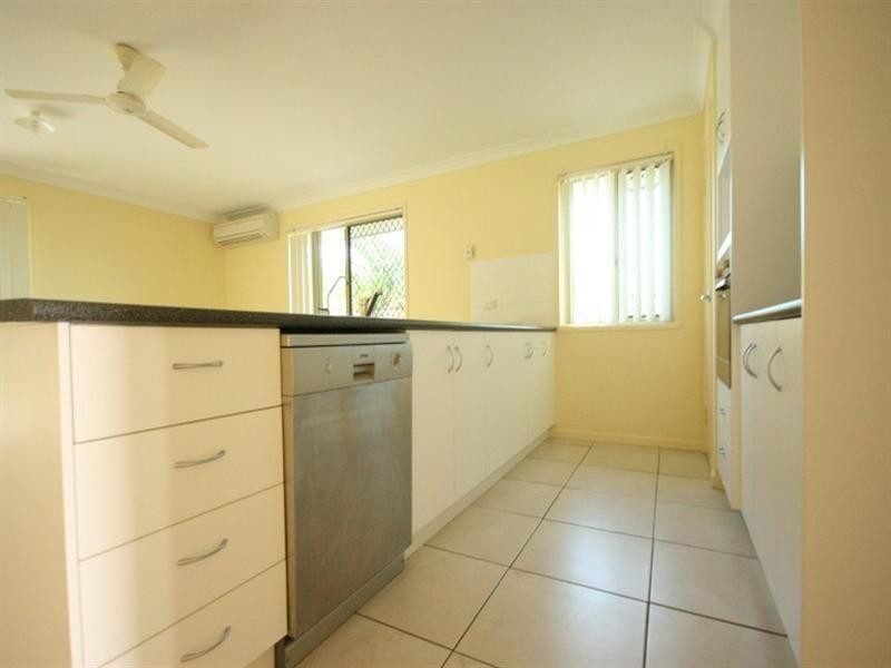 28 Jackson, Sarina QLD 4737