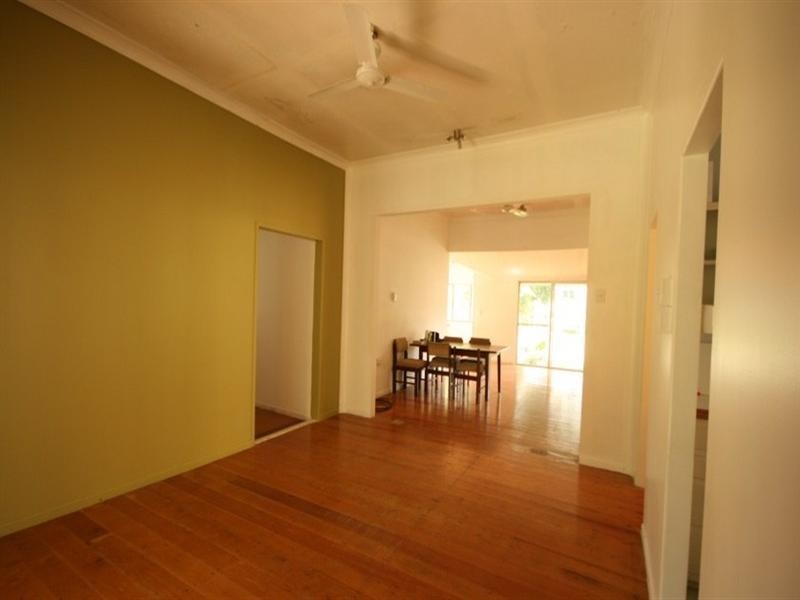 8 Keating, Armstrong Beach QLD 4737
