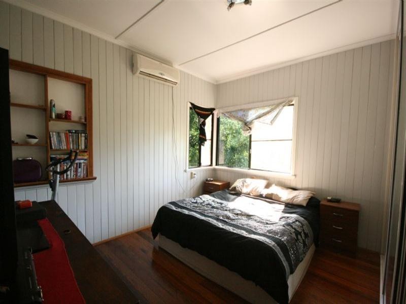 53 Mick Ready, Grasstree Beach QLD 4740