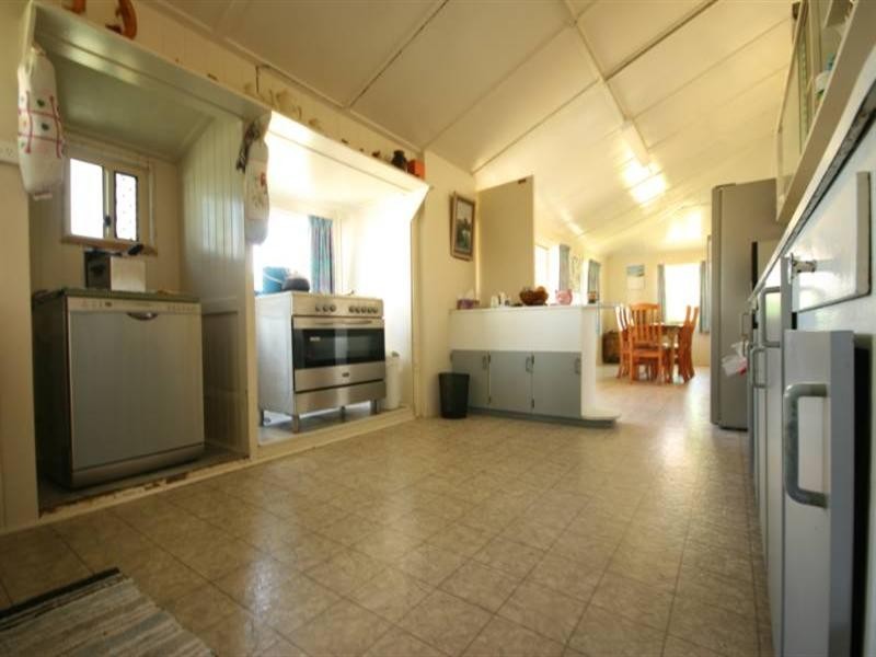 48 Ventons Road, Sarina QLD 4737