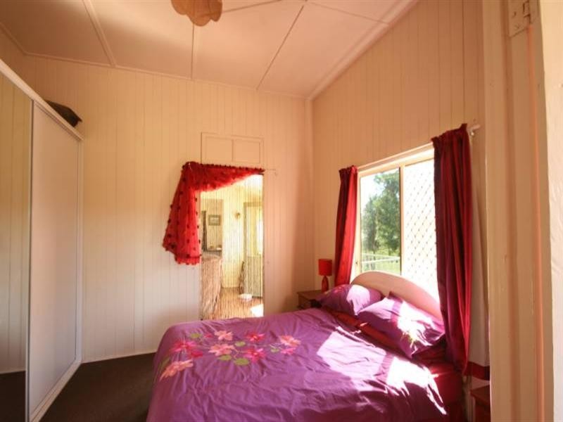 48 Ventons Road, Sarina QLD 4737